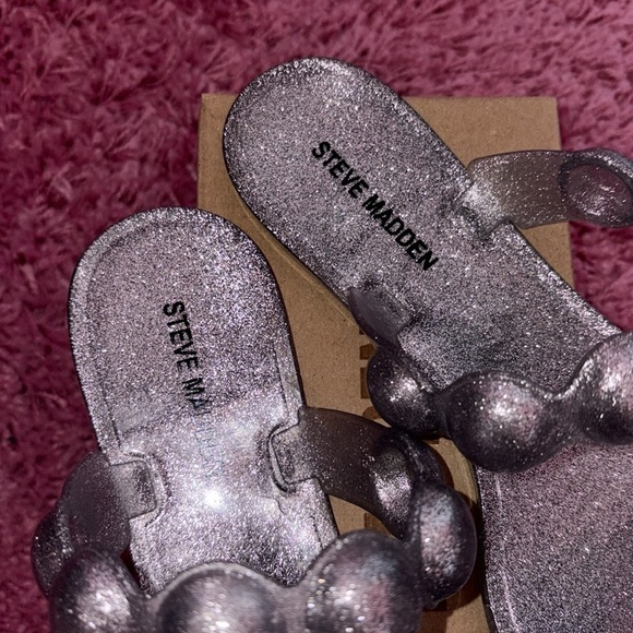 Steve Madden Zaza Bubble Jelly Sandals - Picture 4 of 5